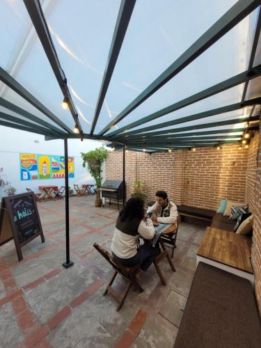 Vue extérieure, Holis in Sucre