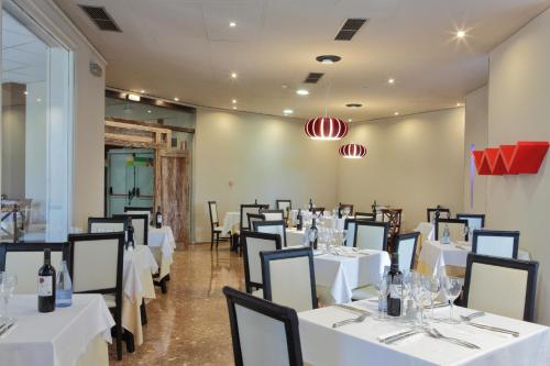 Restaurant, O7 Tenerife near Jardín Botánico