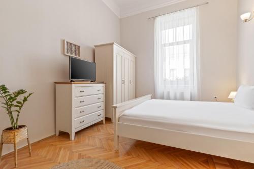 Elle Home, Oradea