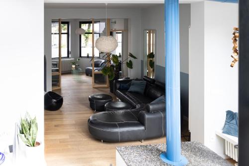 Townhouse Tongeren Center 275m2, 10p - Featured in Designbook in Τόνγκερεν