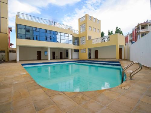 Kolam renang, Best Stays Luxury Apartments Studio - AC, Pool, Beach, Lift in Mombasa