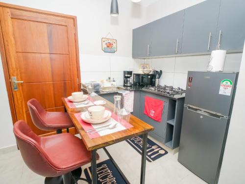 Makanan dan Minuman, Best Stays Luxury Apartments Studio - AC, Pool, Beach, Lift in Mombasa