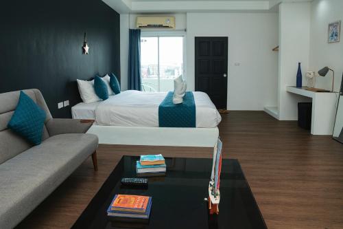 room detail thumbnail 0