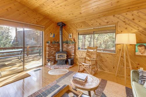 Idyllwild Cabin with Deck and Tahquitz Peak Views in Pine Cove, USA