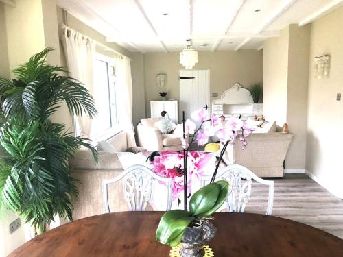 Hilly Haven & Luxury Wagon in the Forest of Dean gîte à louer Newland