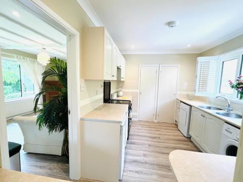 Hilly Haven & Luxury Wagon in the Forest of Dean in Newland