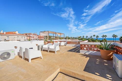 2 bedrooms, 4 beds