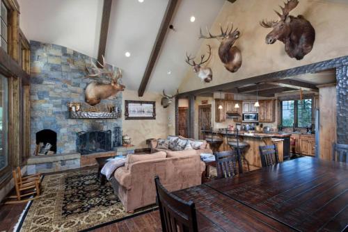 Amazing Log Cabin Rental with Pool Table in the Mountains in West Glacier, Montana in West Glacier (MT)
