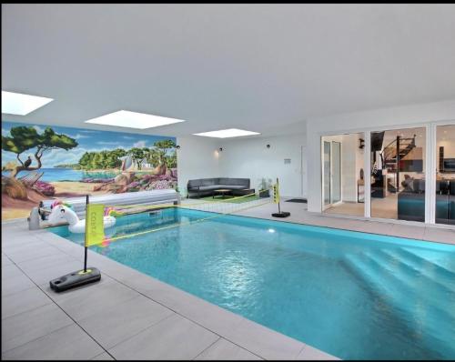 Gîte à la campagne avec piscine intérieure gîte à louer Saint-Houarneau