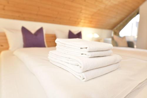 2 twin beds