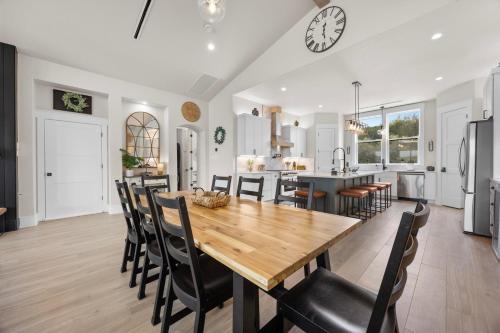 Instalações, Lakefront Retreat with Heated Swim Spa, Lakefront in Lago Vista (TX)