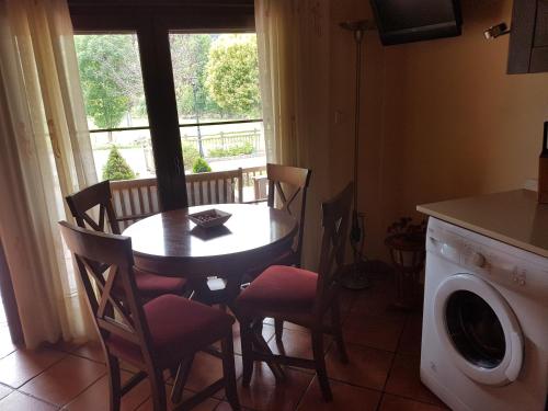 Seadmed, Apartamentos El Pedrayu in Onis