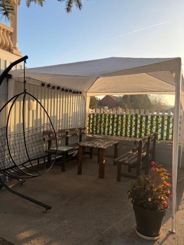 Erkély/terasz, Rooms with private Bathroom & Free Parking ''Sobe Zoka,, in Szabadka