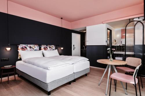 2 twin beds