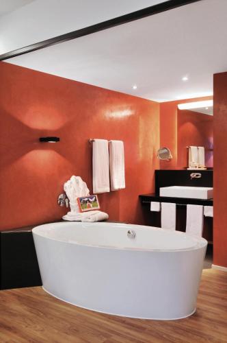 Banyo, Sorell Hotel Tamina in Bad Ragaz