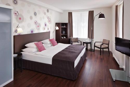 room detail thumbnail 0