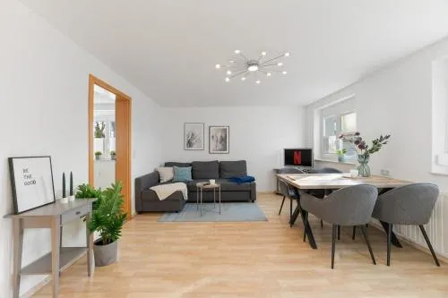 Helles & ruhiges Apartment nahe A81 in Empfingen, Deutschland
