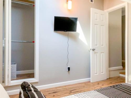 5218 Beach Drive B - image 2