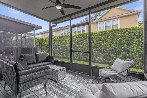 Balcony/terrace, Modern Winter Park Townhome in Prime Location in Orlando East