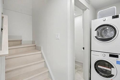 The Wynford Dreamy Capri Suite in Centre Wellington (ON)