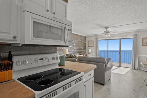 The Summit 816 - image 10