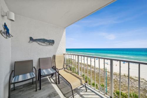 The Summit 702 - image 2