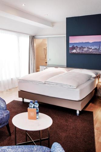 1 queen bed