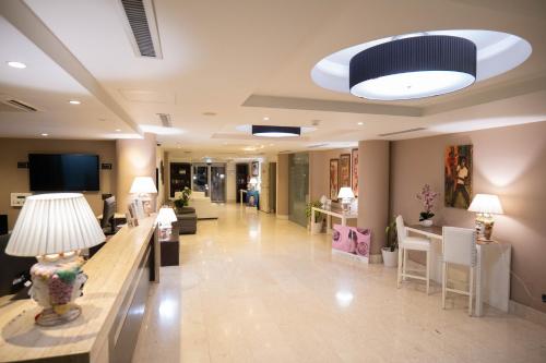 4 Spa Resort Hotel – Aci Castello, CA