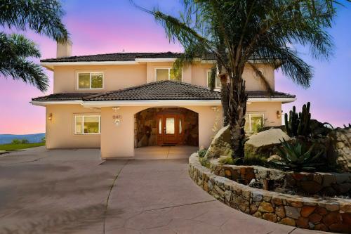 Mountaintop Ramona Home: Private Pool, Near Lake! in Poway