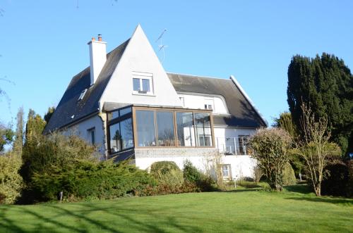 Grande Maison avec piscine Rennes gîte à louer Saint-Erblon