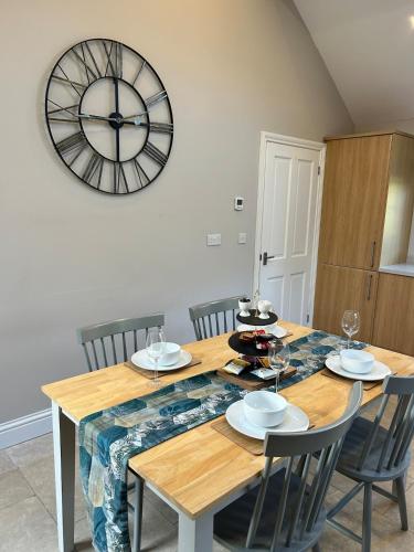 The Lodge - Elegant Peaceful Countryside Escape in Devizes