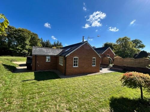 Garden, The Lodge - Elegant Peaceful Countryside Escape in Devizes