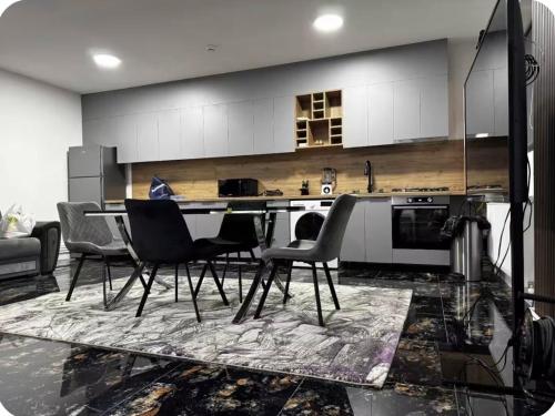 Apartament 1 Curte Parcare Privată Centru