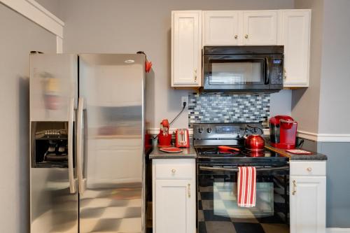 Walkable Racine Retreat! 1 Mi to Lake Michigan in Racine (Wisconsin)