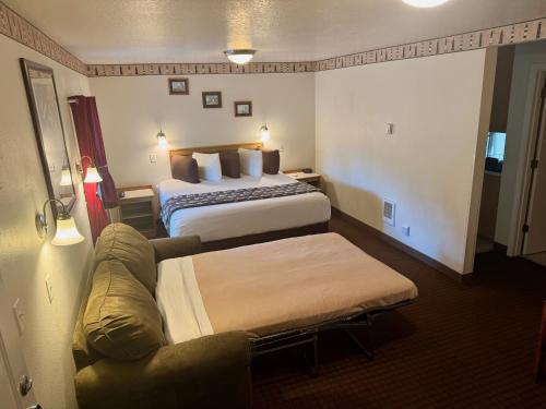 Ocean Breeze Motel - image 2