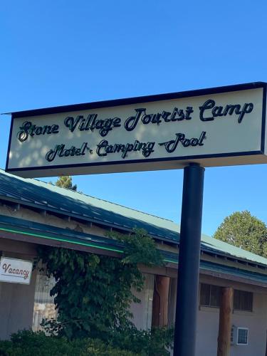 stone village tourist camp in Fort Davis (TX)