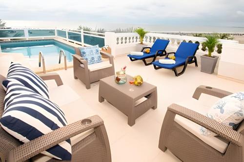 Casa Solarium, Aldaba Selection