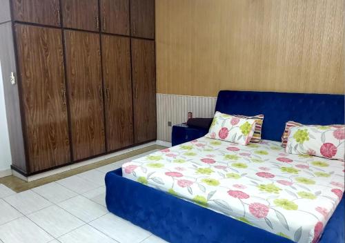 Stylish Furnished Home in Lahore Near Wapda Town - image 2