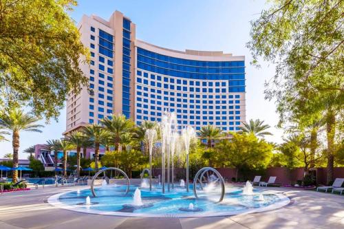 Wyndham Desert Blue - 2BR- Apartment with Resort Access – khách sạn tại Phía Tây Dải Las Vegas