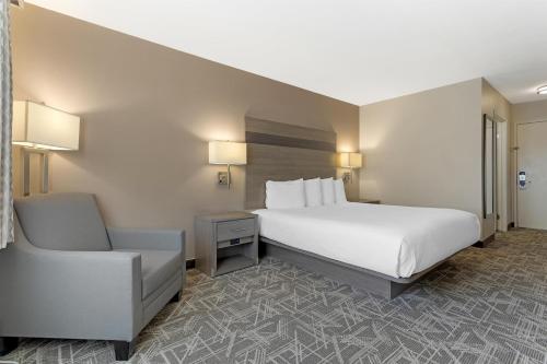 Best Western Kettleman City Inn & Suites - image 6