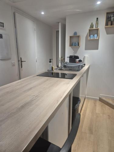 Le Nid d Azur Duplex vue Mer Centre Ville in Жуан ле Пен