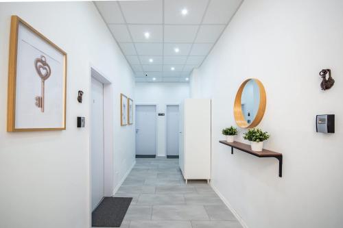 Cheerful Studio in City Center - image 9