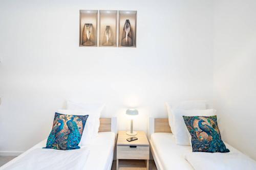 Central - Easy Going - Calm - image 9