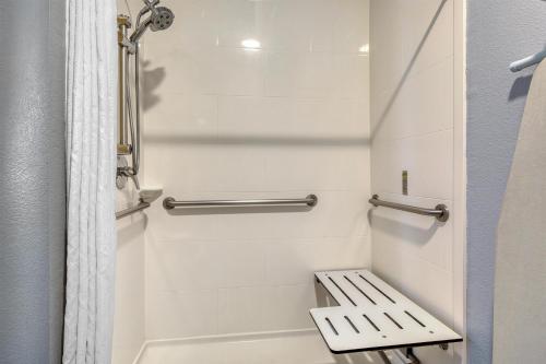 Best Western Lake Conroe - image 14