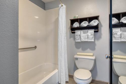 Best Western Lake Conroe - image 10