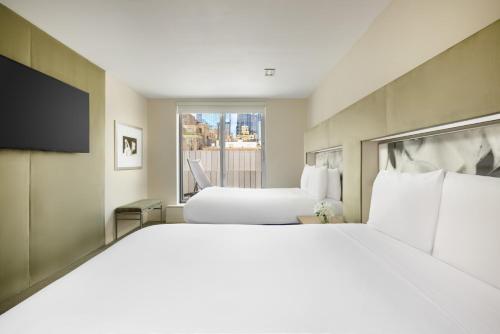 Shoreham Hotel - image 6