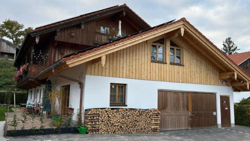 Viesnīcas āriene, Ferienwohnung Uschi Willibald in Wackersberg (Bavaria)