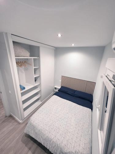 Habitación privada con baño compartido en Madrid chambre d'hôte Telefónica Arena Madrid