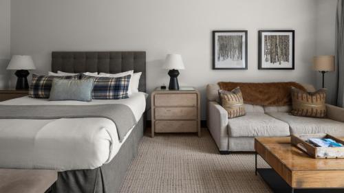 374 Lodge At Spruce Peak Ski In Ski In Ski Out King Studio in Stowe, USA