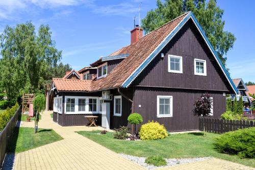 2 bedrooms, 4 beds